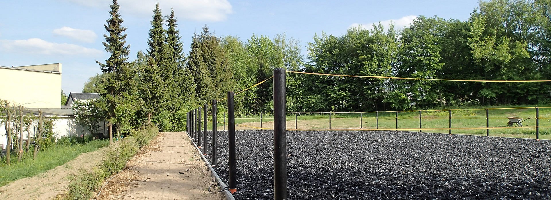 Reitplatz draußen mit Volltextilboden
