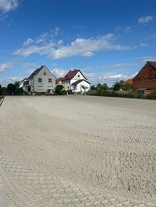 Fertiger Reitplatz mit Sisal-Zuschlagstoff in Schliestedt